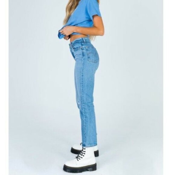 Levis Wedgie Straight Jeans Light Wash Tango Blue - Picture 9 of 16